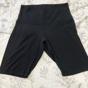 🍋Lululemon Shorts 10”